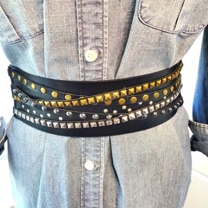 BUCKLE STRETCH BLACK METALLIC STUDDED WAIST STATEMENT BELT BACK SNAPS WOMEN S